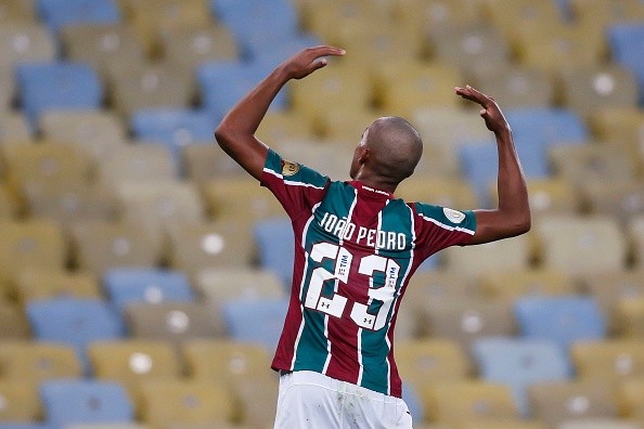 João Pedro, revelado no Fluminense, embarca rumo ao Watford, da Inglaterra