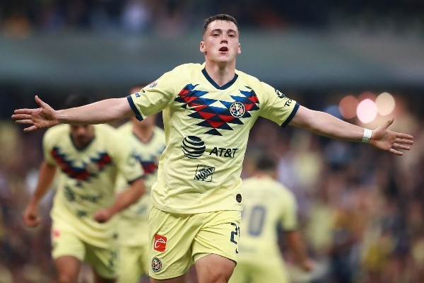 Viñas grita uno de sus goles ante Morelia por la Liguilla.