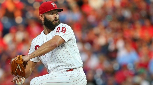 Tiene contrato con los Phillies hasta 2021.