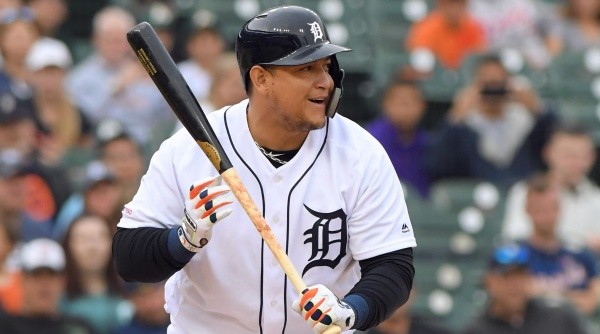 Tiene contrato con los Tigers hasta 2023.