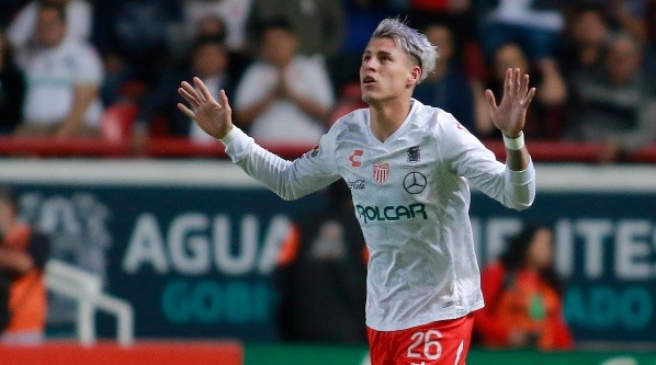 Llegó al Rebaño Sagrado proveniente del Necaxa.