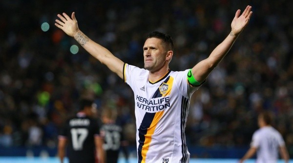 Fue campeón con Los Angeles Galaxy en tres oportunidades.