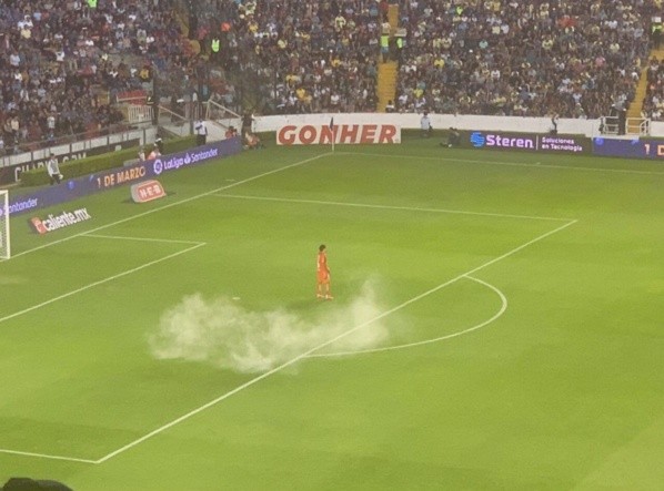 La bomba de humo podría traerle graves problemas al Querétaro