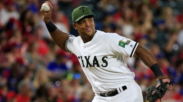 Jugó 21 temporadas en las Grandes Ligas.