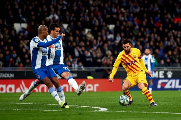 Protagonizando uno de los clásicos más feroces del fútbol español, Barcelona y Espanyol comparten el derbi catalán (Foto: Getty)