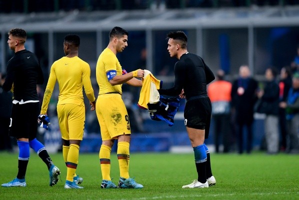 Suárez y Lautraro, enfrentados en un duelo de Champions.