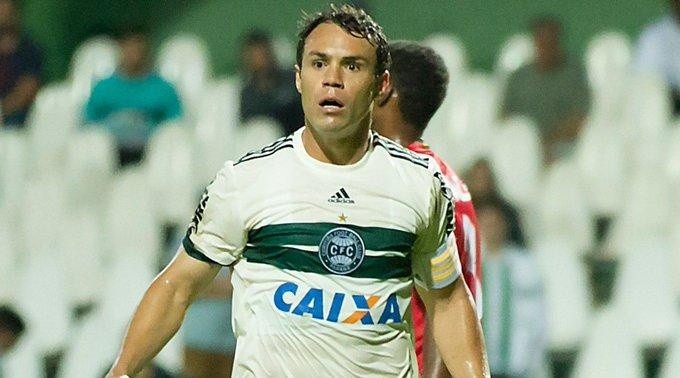 Em 5 jogos pelo Coritiba, Kléber Gladiador já faz o mesmo que em 2