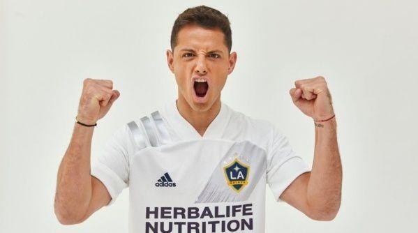 Chicharito left Europe to join the Los Angeles Galaxy (Photo @LAGalaxy).