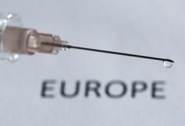 El mundo sigue trabajando en una vacuna eficaz. (Foto: Getty)