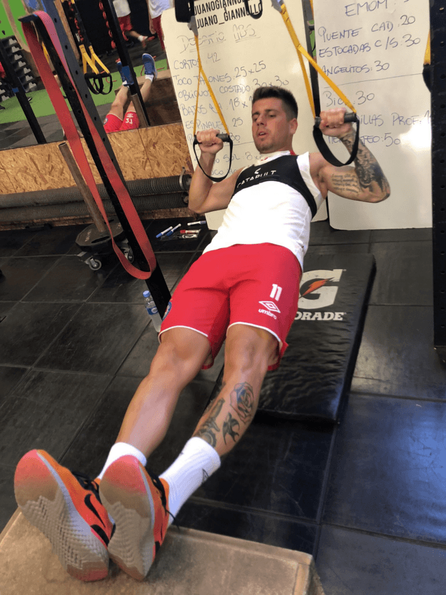 Tomas Andrade actualmente defiende la camiseta del Bicho (Foto: @AAAJoficial -Twitter-)