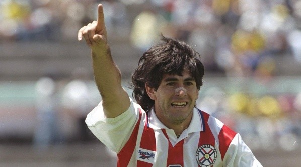Báez signed for América in 1999.