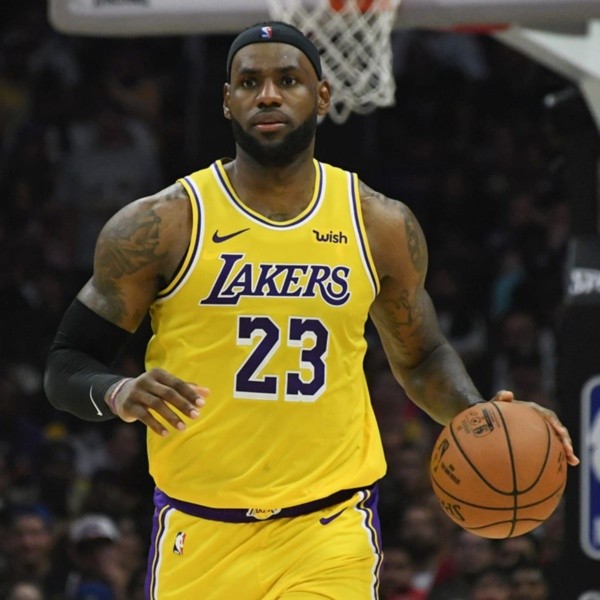 LeBron se ha mostrado a favor de esperar para reanudar la temporada (Foto: Getty Images)