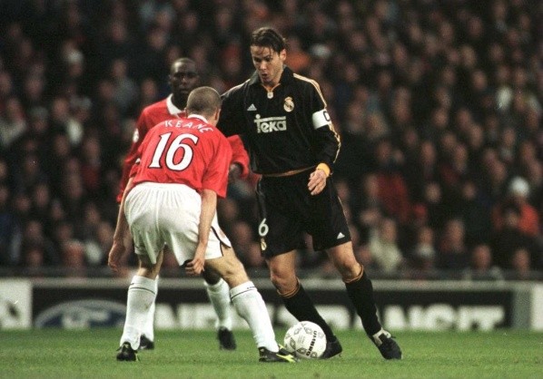 Fernando Redondo en el recordado partido ante Manchester United. (Foto: Getty)