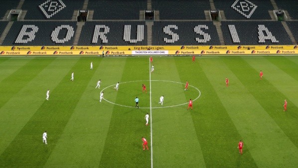 La Bundesliga se seguirá jugando, pero a puertas cerradas.