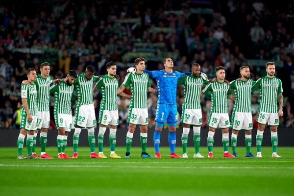 Tres futbolistas del Betis dieron positivo en COVID-19