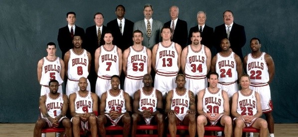 Plantel de Chicago Bulls en temporada 1997-98 (Foto: Getty)