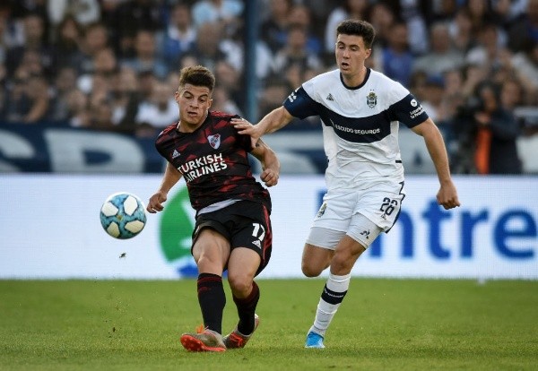 José Paradela enfrentando a River. (Foto: Getty)