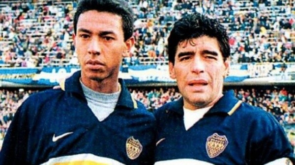 Solano junto a Maradona en Boca.