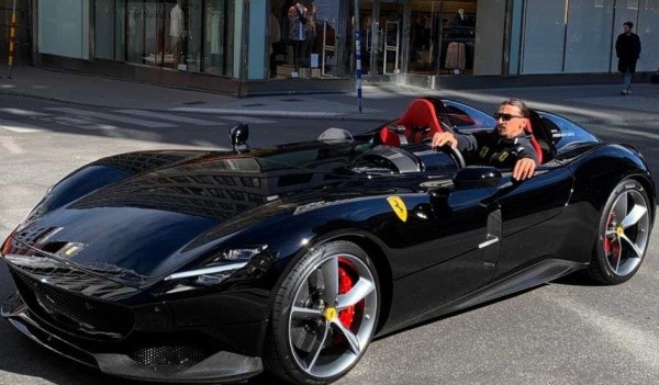 El lujoso auto de Zlatan.