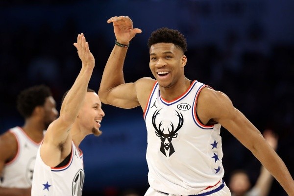 Antetokounmpo y Curry en All Star-Game