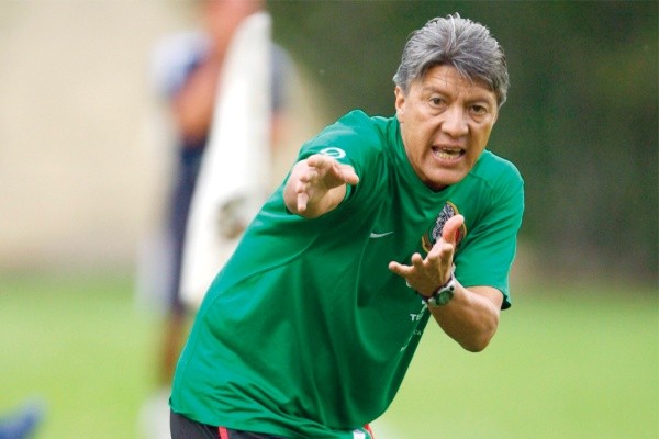 Chucho cuando trabajaba con la Selección de México.