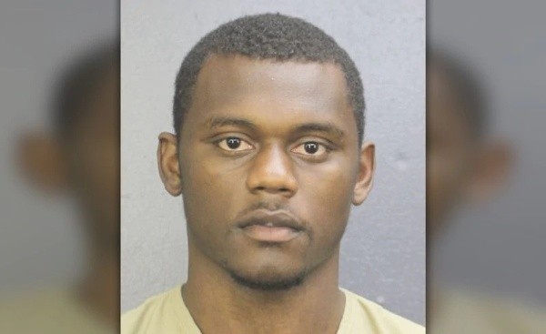 Deandre Baker se entregó a la policía este sábado (Foto: Broward County Sheriff)