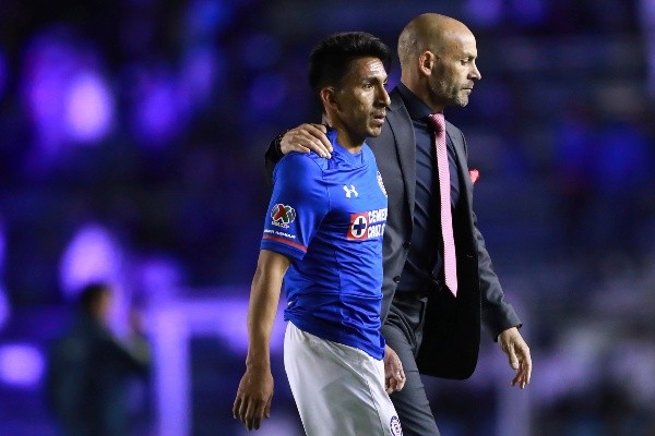 Paco durante su paso por Cruz Azul, junto a Ángel Mena.