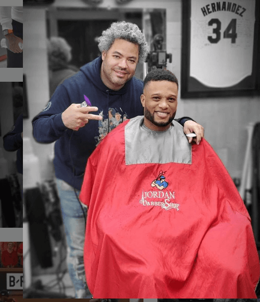 Jordan junto a Canó.