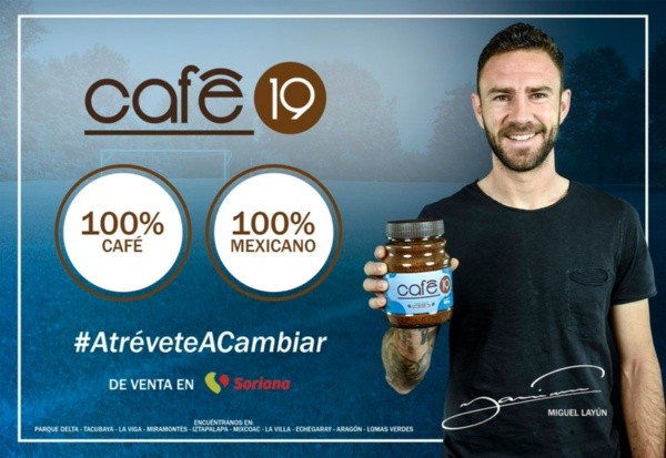 Layún luce su marca en las redes sociales.
