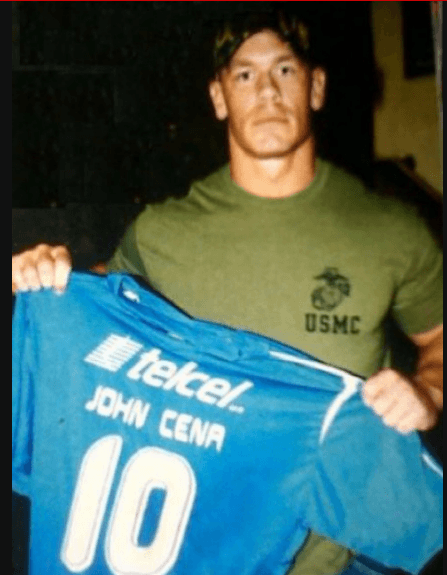 John Cena presumió su playera especial de Cruz Azul.