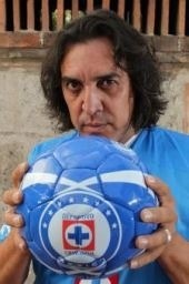 Luis Felipe Tovar apoya a Cruz Azul.