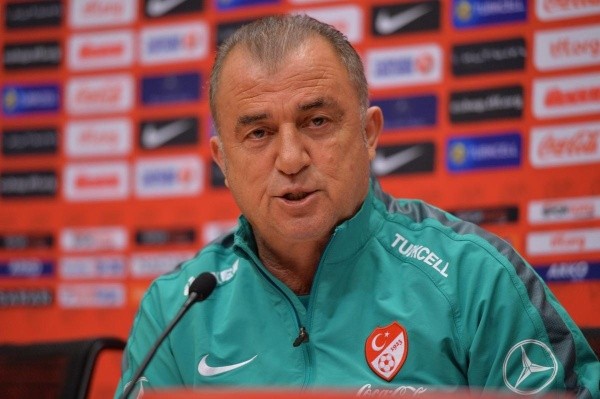Fatih Terim, entrenador de Galatasaray.