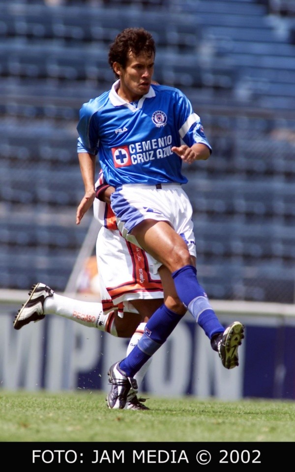 Juan Reynoso jugando por Cruz Azul. (Foto: Jam Media)