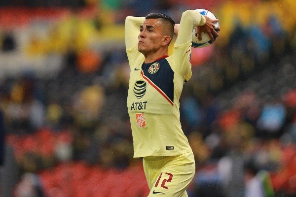 Luis Reyes en una reposición de manos con América (Foto: Getty Images)