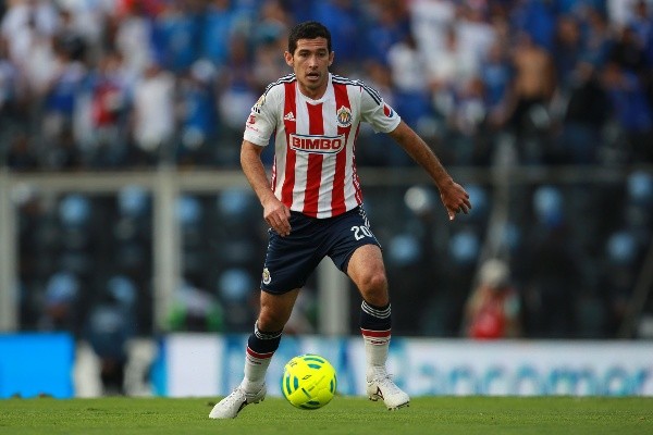 Israel Castro defendiendo la playera de Chivas (Foto: JAM)
