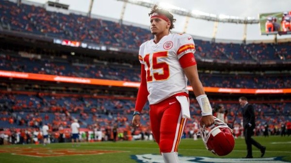 Mahomes logró la pasada temporada un 65.9% de pases completados para 26 touchdowns (Foto: Getty)