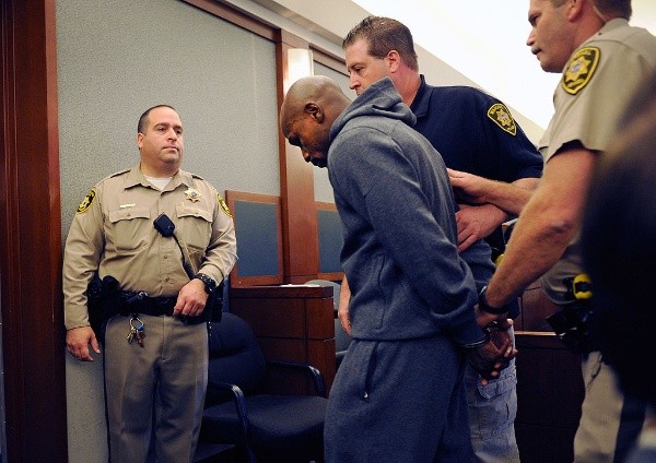 Floyd Mayweather en juicio por acusación de expareja. Foto: Getty.