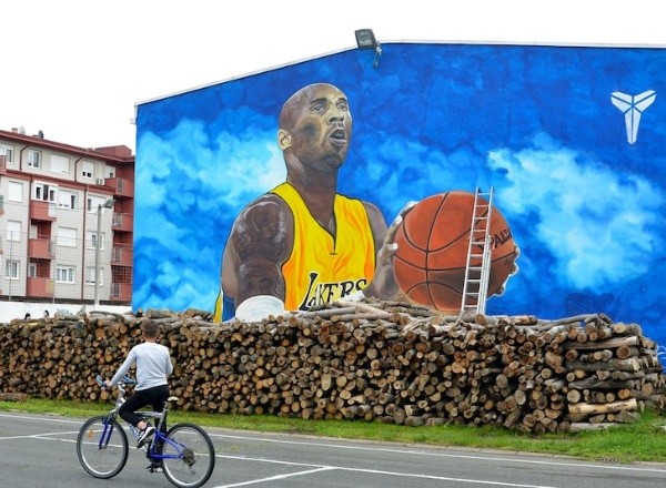 Mural de Kobe en Bosnia y Herzegovina. Foto: @https://www.tmz.com/