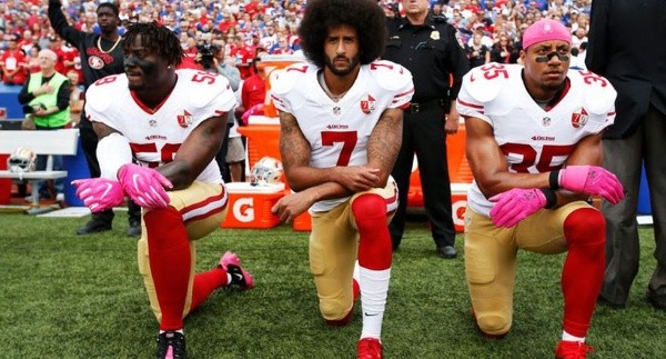 La protesta de Kaepernick contra la violencia racial (Foto: Getty)