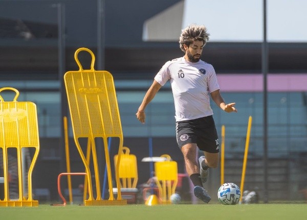 Rodolfo Pizarro entrenando con Inter Miami (Foto: @InterMiamiCF)