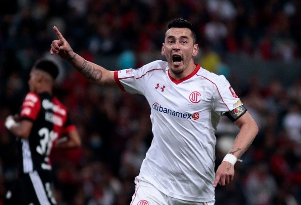 Sambueza defendió por dos años la playera de Toluca (Foto: JAM)