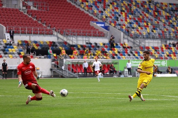 Dortmundno la tuvo para nada fácil con Düsseldorf(Foto: Getty)