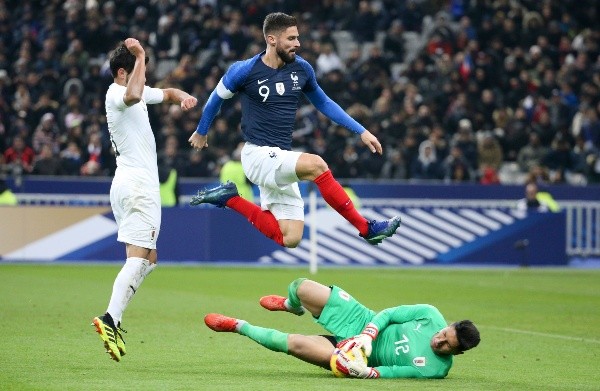 Aquí con la Selección de Uruguay: ¿Campaña será el sucesor de Saldívar en Pumas?