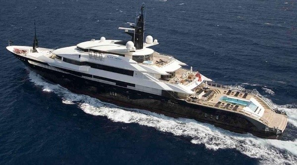 25 Celebrities And Their Stunning Yachts