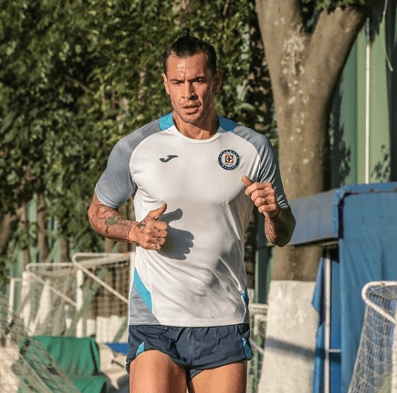Milton Caraglio en la vuelta a los entrenamientos (IG Cruz Azul)
