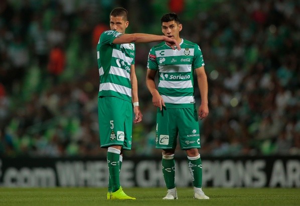 Martín Nervo y Jesús Angulo con los Guerreros (Getty Images)