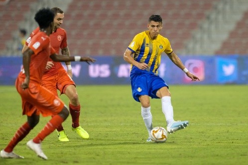 Héctor Moreno con la playera de Al-Gharafa (GETTY)