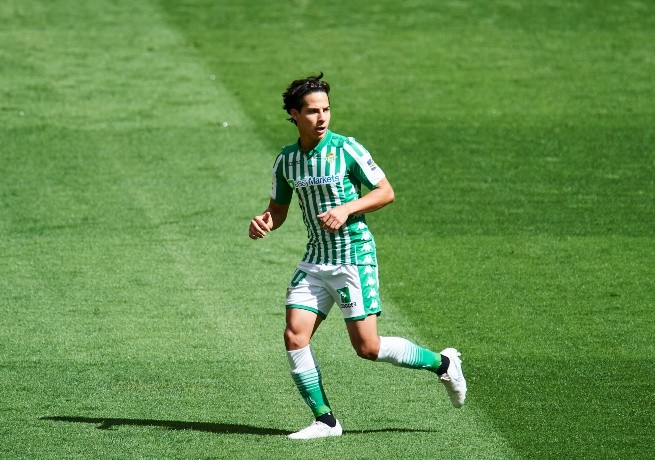 Diego Lainez en pleno juego (Getty Images)