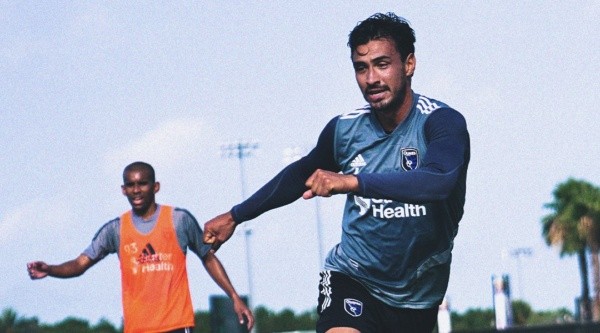 Alanís entrena con los Earthquakes en Orlando (@SJEarthquakes)
