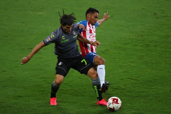 Chivas no tuvo problemas para vencer a Atlas. (Twitter)